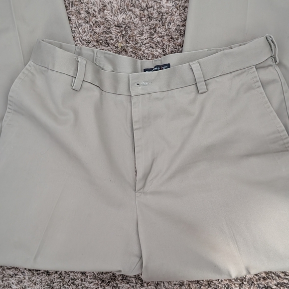 Dockers Tan Chinos Versatile Style - Picture 5 of 5